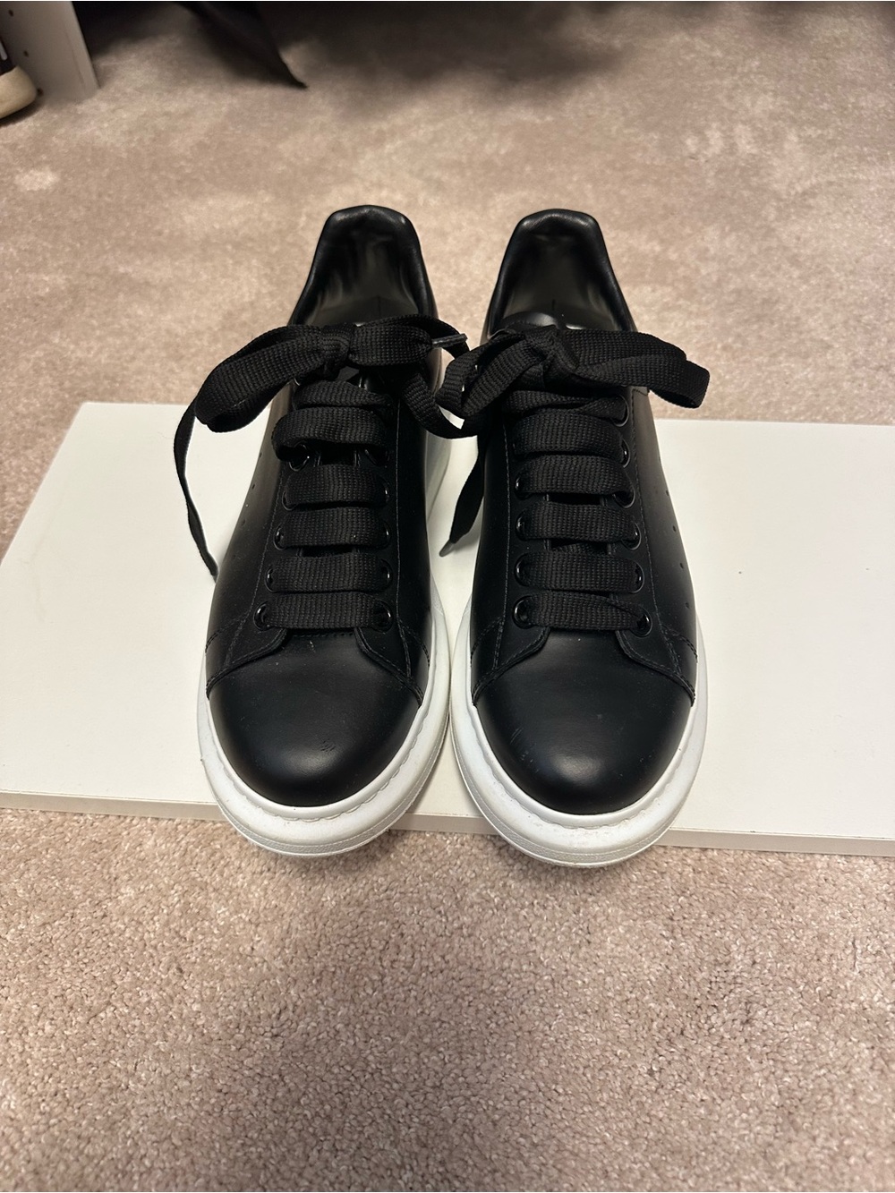 Alexander McQueen Black & White Platform Sneakers with Gold Logo - Picture 3 of 8